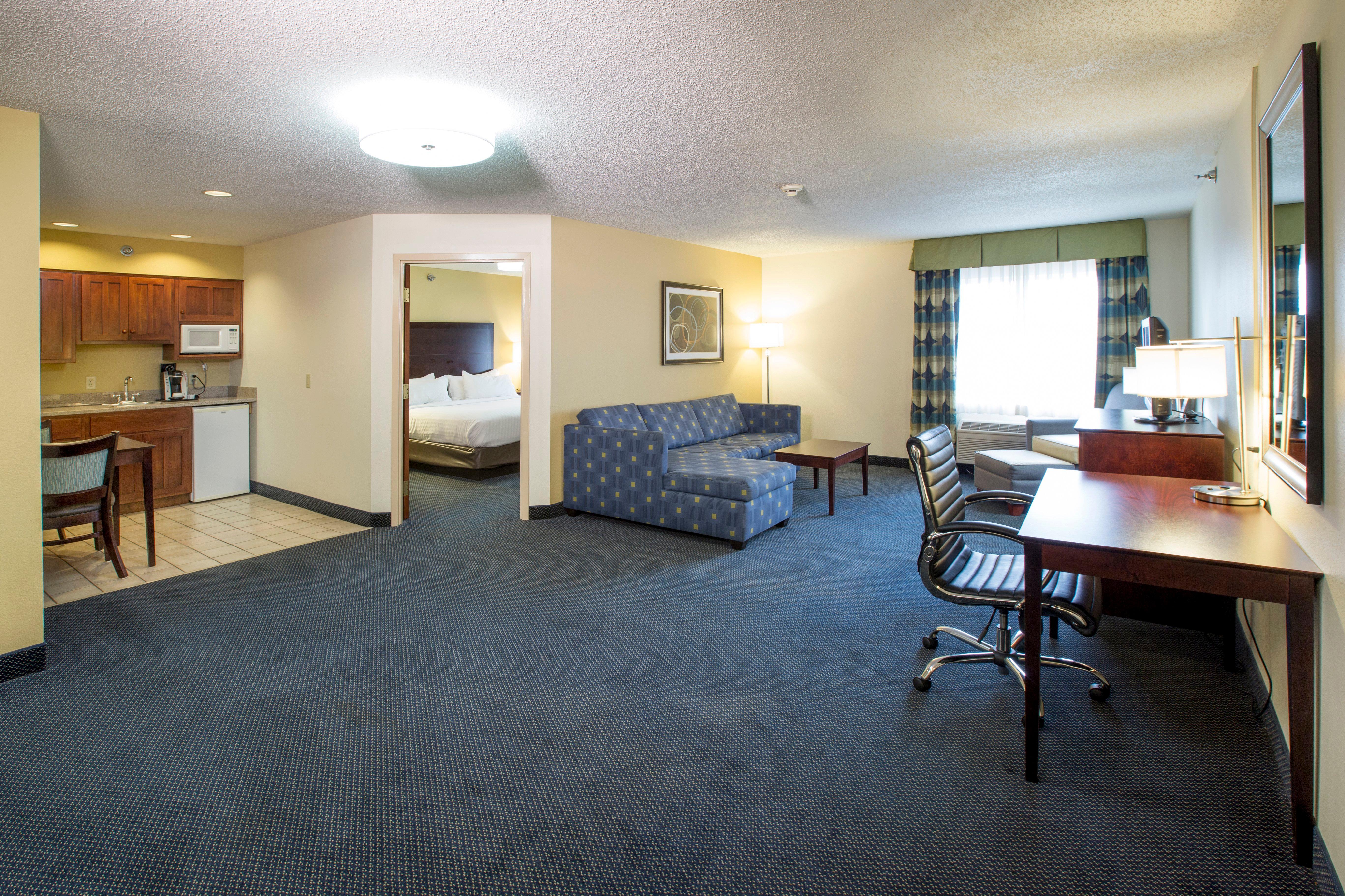 Holiday Inn Express Hotel & Suites-Saint Joseph, An Ihg Hotel Екстер'єр фото