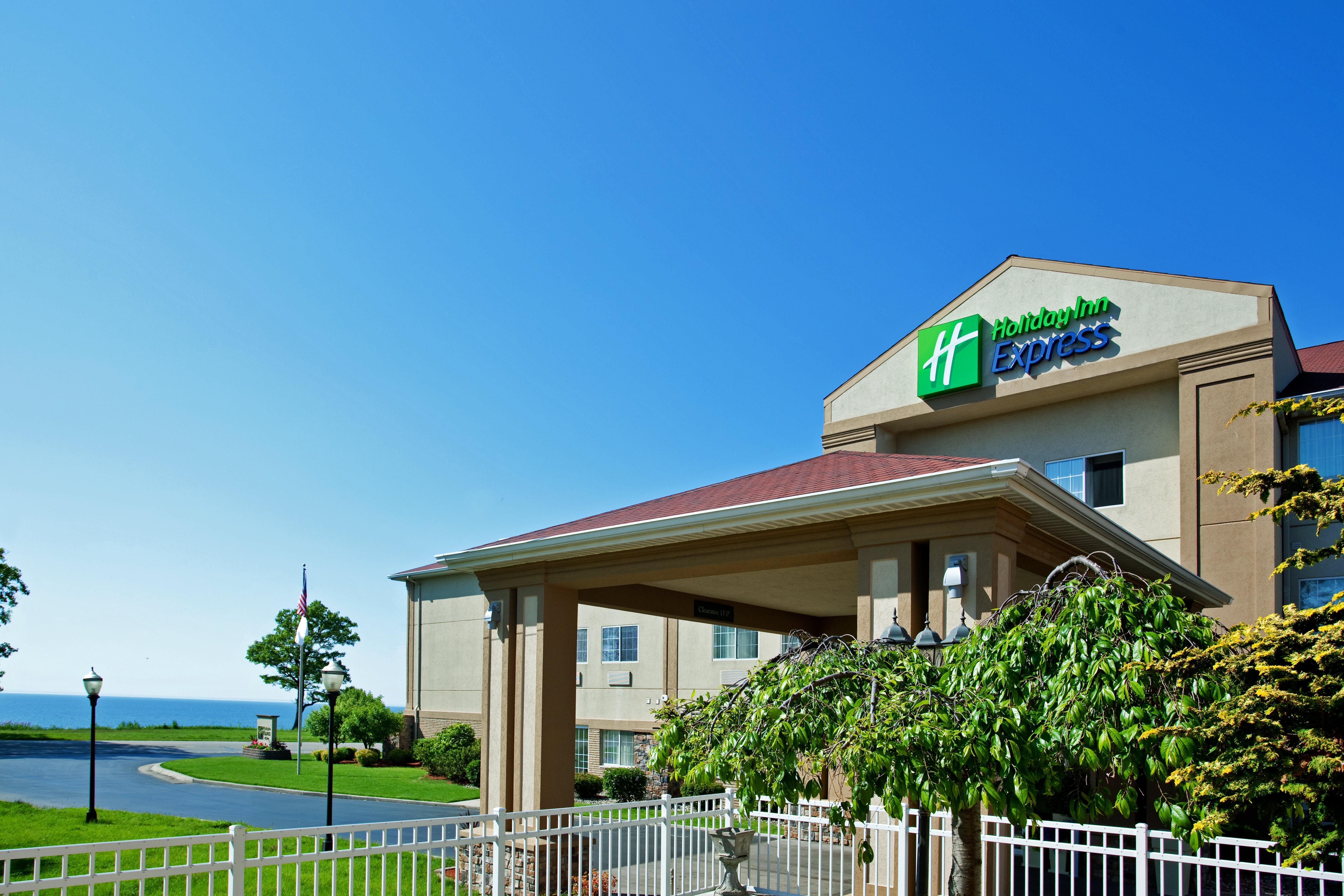 Holiday Inn Express Hotel & Suites-Saint Joseph By Ihg Екстер'єр фото