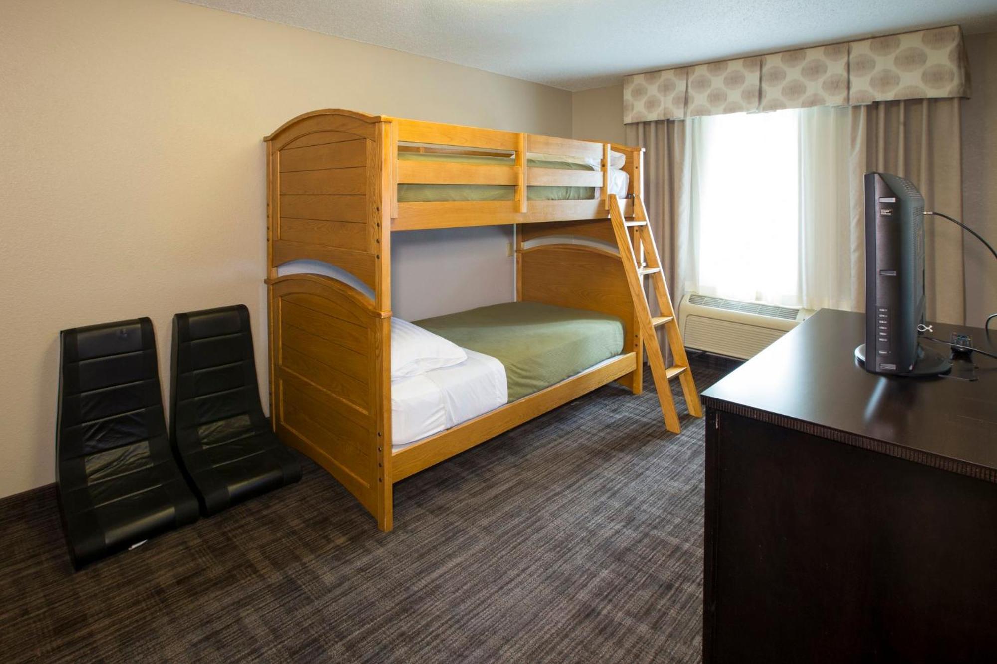 Holiday Inn Express Hotel & Suites-Saint Joseph By Ihg Екстер'єр фото